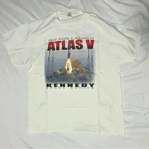 Vintage Atlas V Kennedy Space Center T-Shirt Size L - Picture 1 of 1